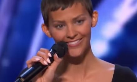 Nightbirde: Jane Marczewski,  Fighting Cancer Sings EMOTIONAL Original “It’s Ok”, Gets Simon’s GOLDEN BUZZER!